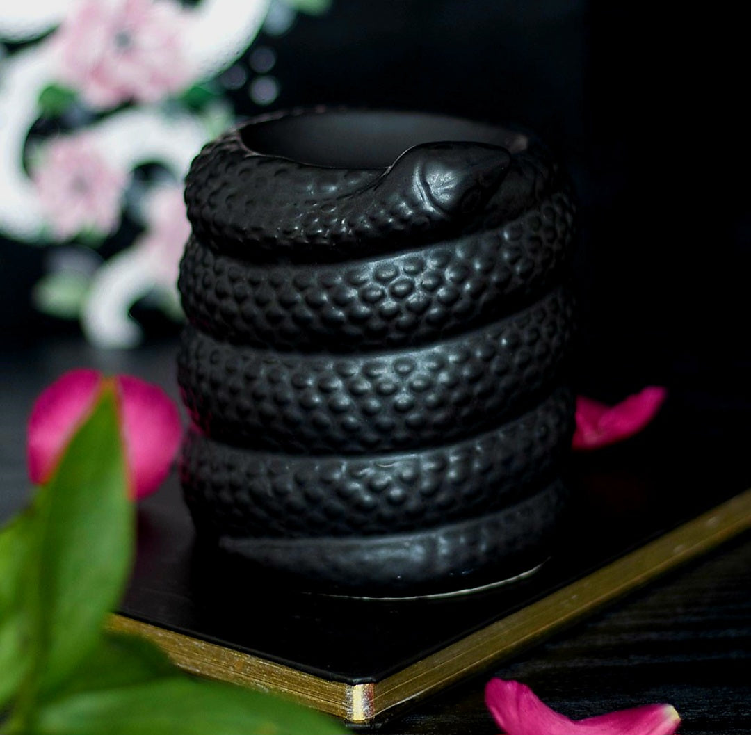 Black Coiled Snake Burner