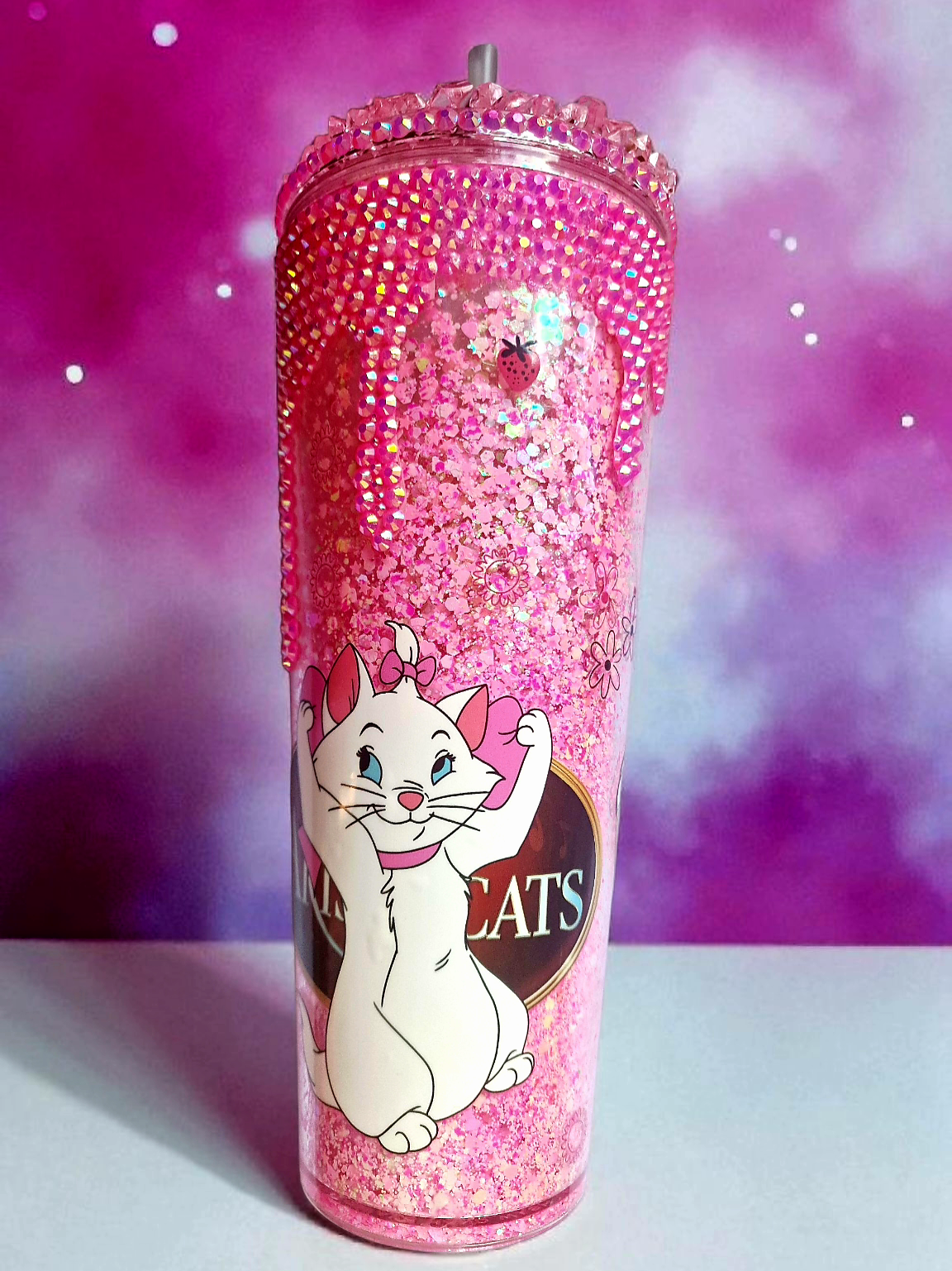🐾pink glitter Marie no-globe tumbler🐾